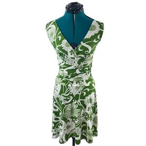 Red Berry Floral White and Green Dres (S) 8 in US Size